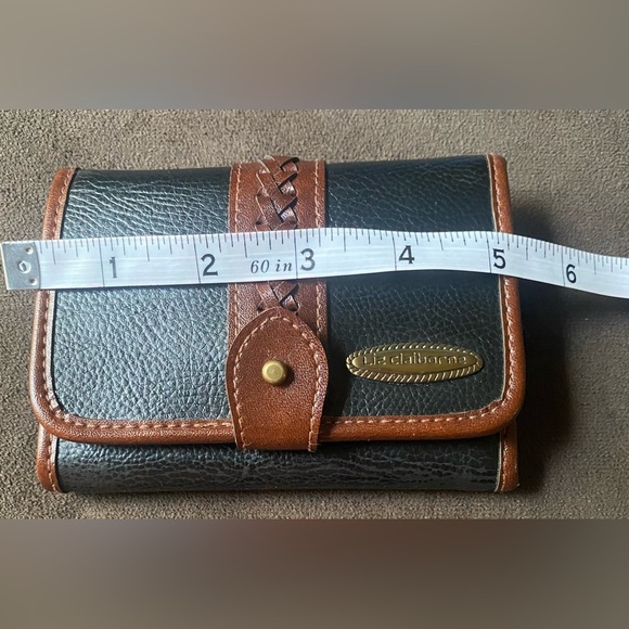 Liz Claiborne Black and Brown wallet - Picture 7 of 9